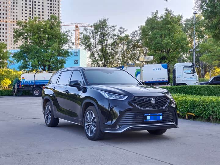 Toyota Crown Kluger, 2024 — фото 3 из 9