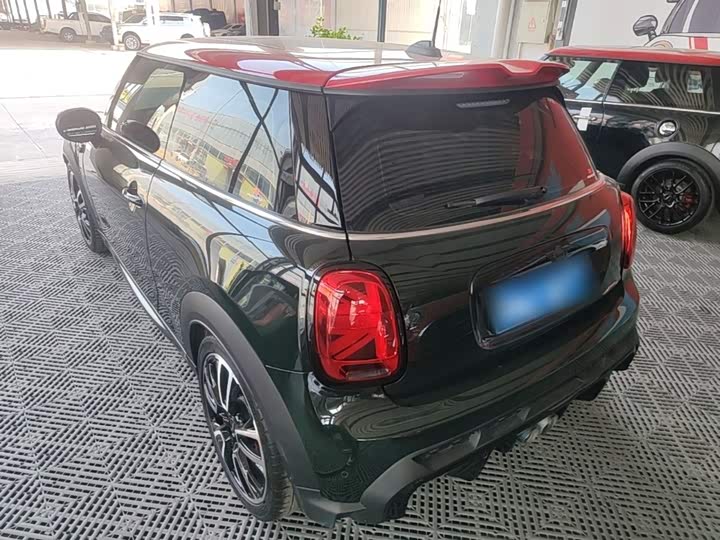 Mini Mini JCW, 2022 — фото 5 из 9