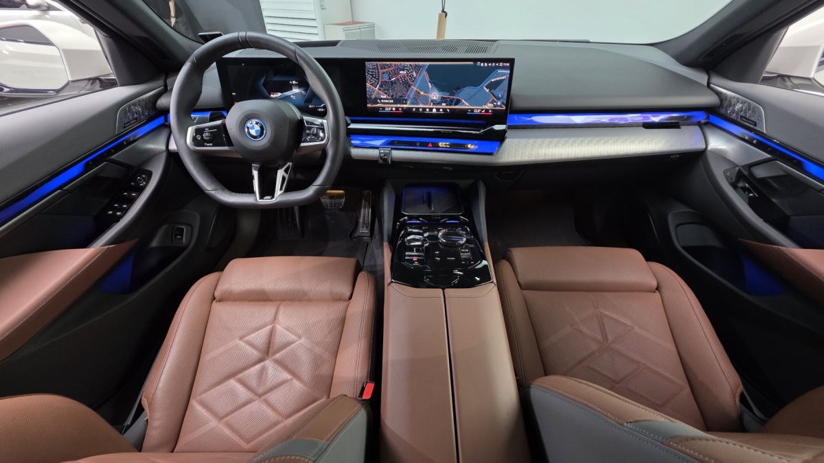 BMW i5, 2025 — фото 6 из 12