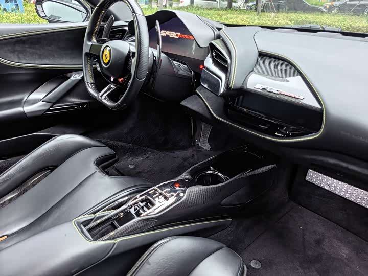 Ferrari SF90, 2023 — фото 9 из 9