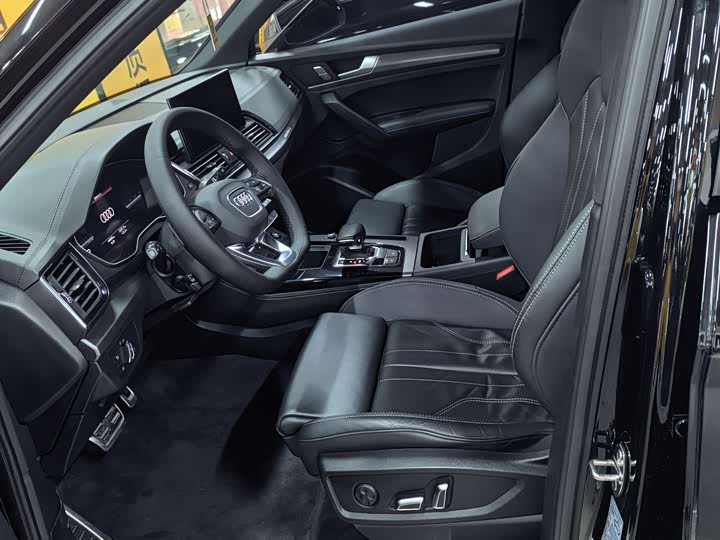Audi Q5L, 2023 — фото 3 из 9