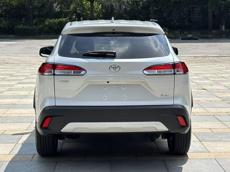 Toyota Corolla Cross, 2026 — фото 5 из 10