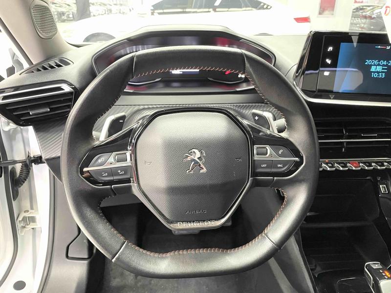 Peugeot 2008, 2022 — фото 10 из 12