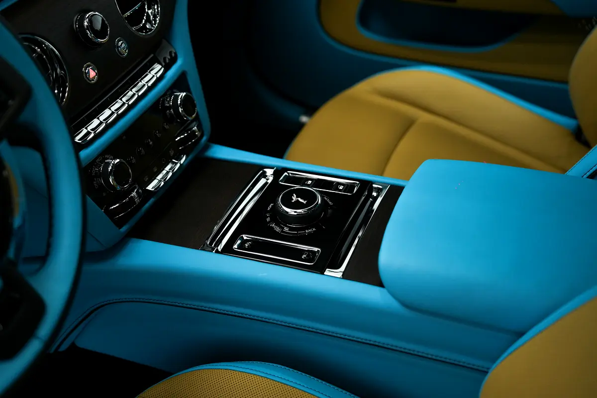 Rolls-Royce Spectre, 2025 — фото 8 из 10