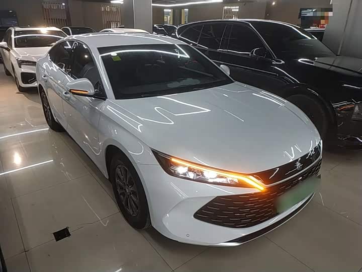 BYD Qin L, 2025 — фото 4 из 9