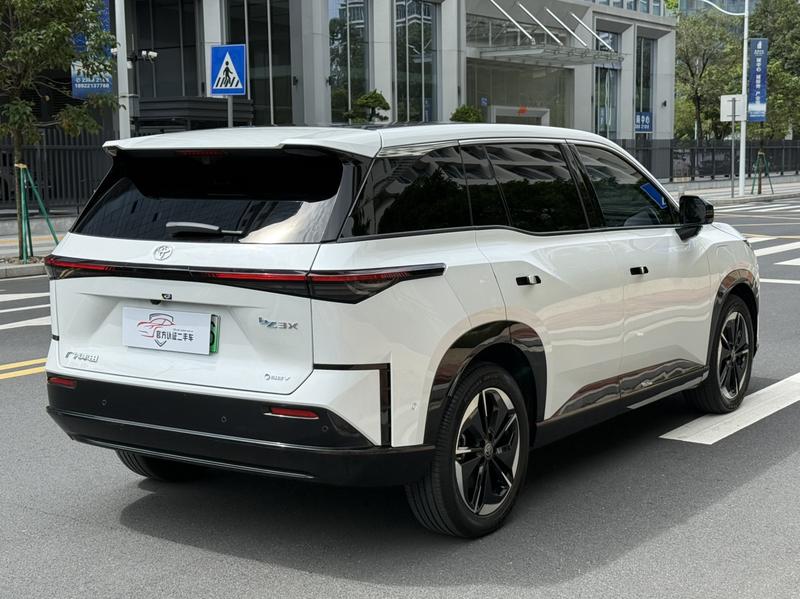Toyota bZ3X, 2025 — фото 7 из 12