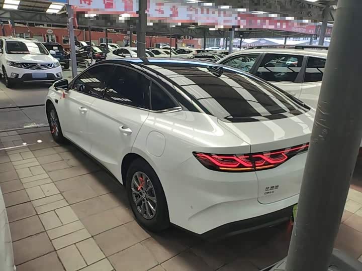 BYD Qin L, 2025 — фото 5 из 9