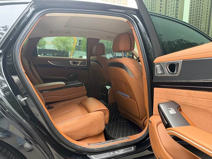 Hongqi H9, 2024 — фото 8 из 9