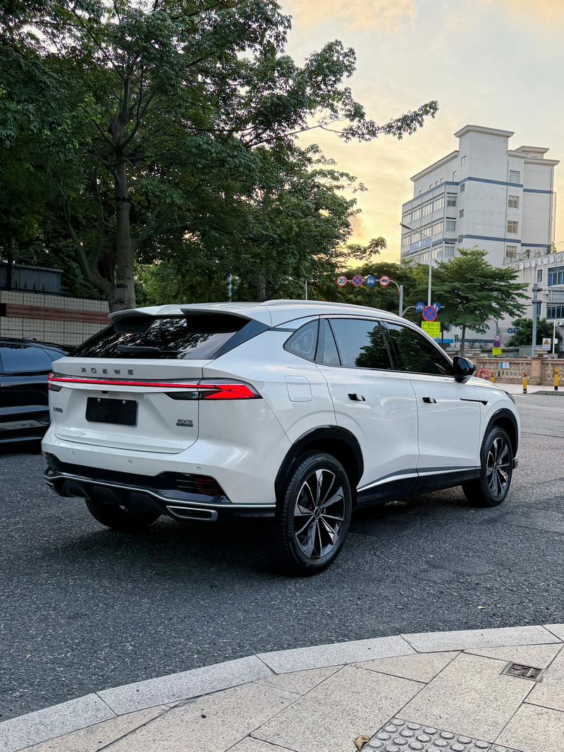 Roewe RX5, 2024 — фото 7 из 12