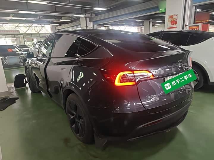 Tesla Model Y, 2023 — фото 5 из 9