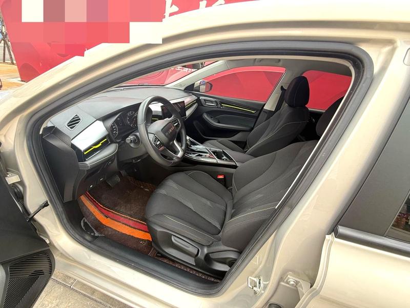 Roewe i5, 2021 — фото 7 из 10