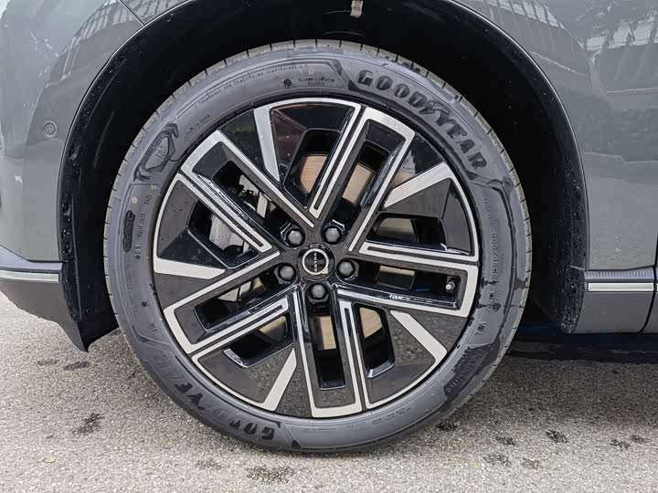 Volvo XC70 Hybrid, 2025 — фото 5 из 9
