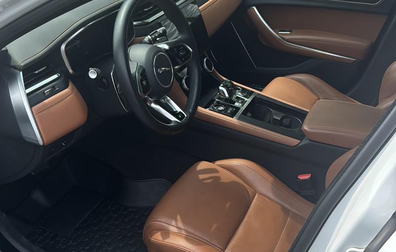 Jaguar XF L, 2023 — фото 10 из 12