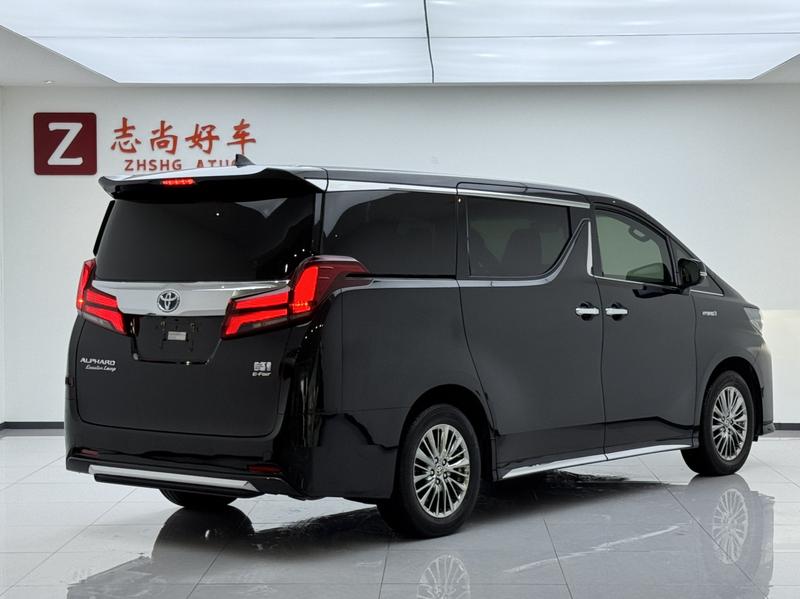 Toyota Alphard, 2022 — фото 6 из 12