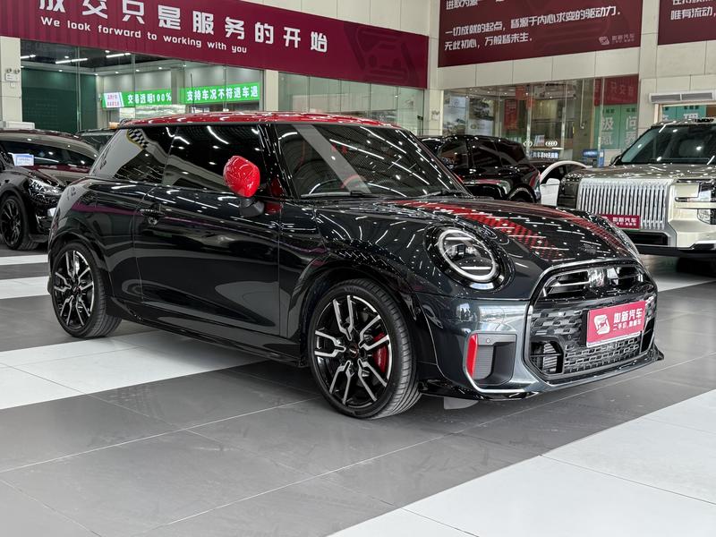 Mini Mini JCW, 2025 — фото 3 из 12