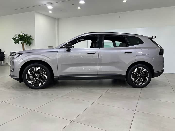 Volvo XC70 Hybrid, 2025 — фото 7 из 9
