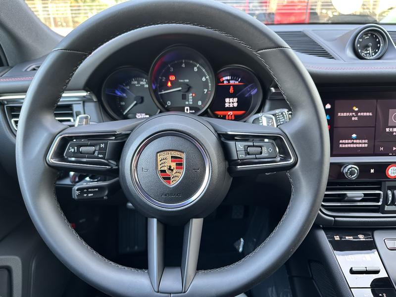 Porsche Macan, 2025 — фото 9 из 12