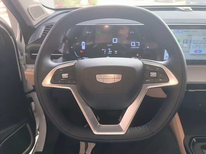 Geely Okavango Pro, 2025 — фото 7 из 9
