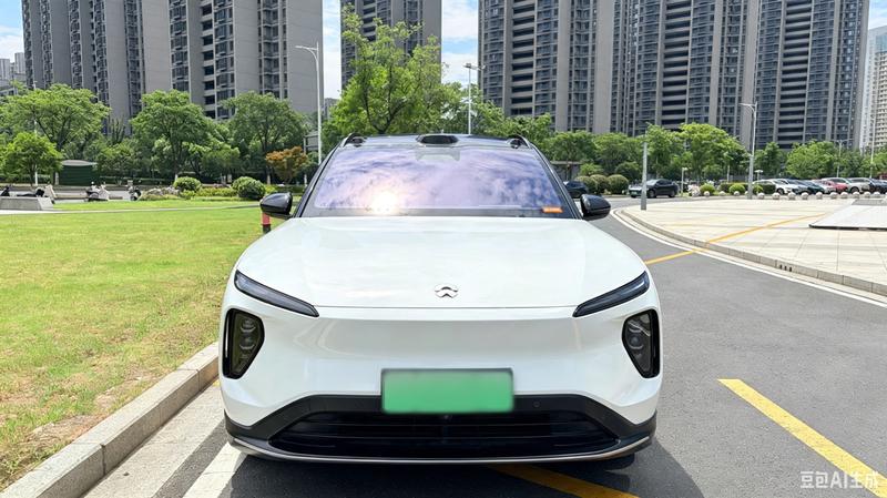Nio ES6, 2025 — фото 2 из 10