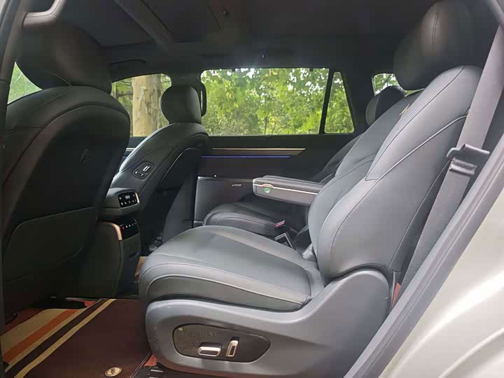 Dongfeng Yipai eπ 008, 2024 — фото 7 из 9
