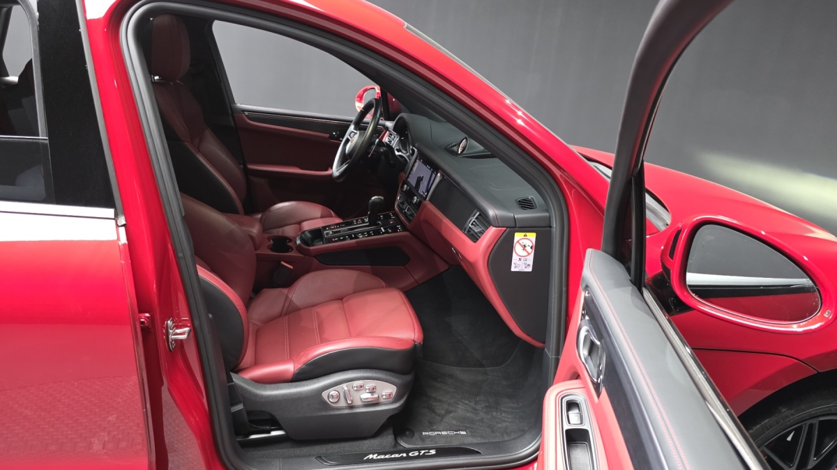 Porsche Macan, 2022 — фото 12 из 12