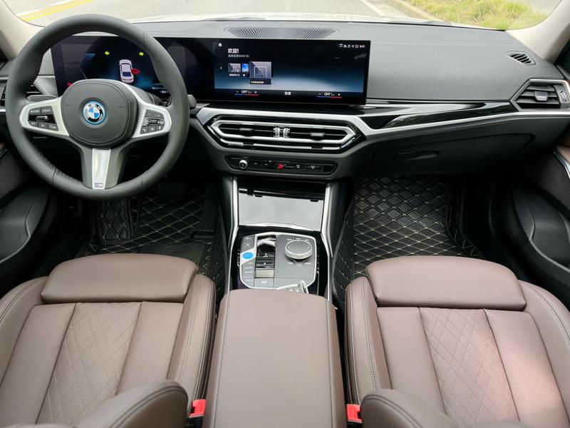 BMW i3, 2022 — фото 8 из 12