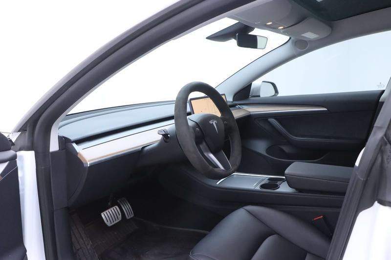 Tesla Model 3, 2022 — фото 7 из 10