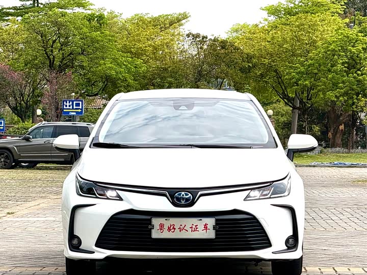 Toyota Corolla, 2022 — фото 2 из 9