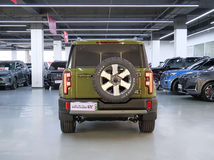 BAIC Beijing BJ40 Hybrid, 2025 — фото 7 из 9