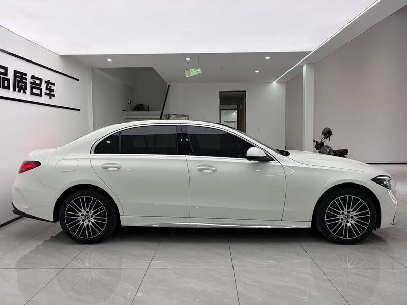 Mercedes-Benz C-Class, 2025 — фото 8 из 12