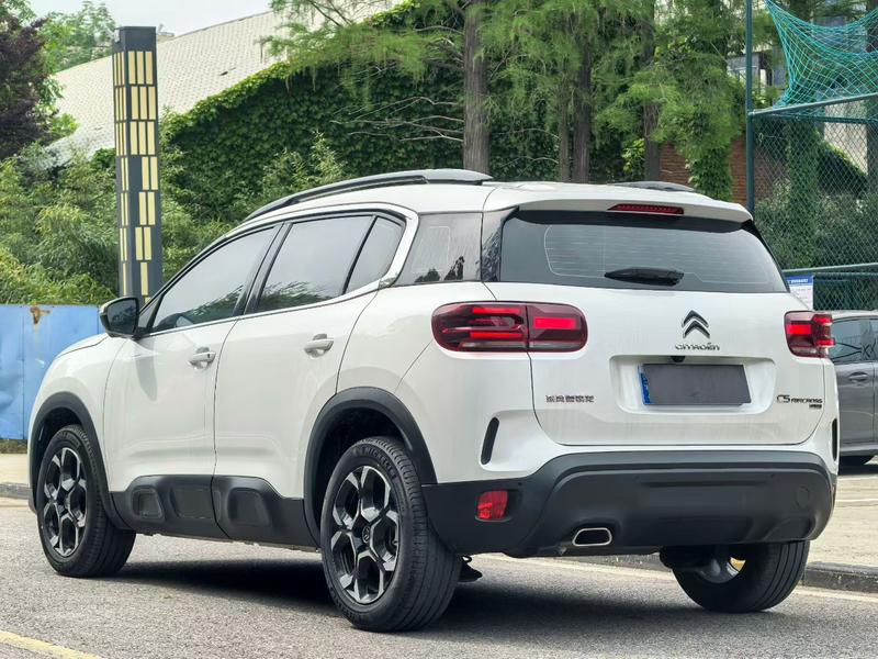 Citroen C5 Aircross 2023, 2023 — фото 4 из 10