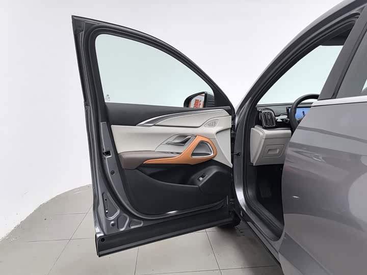 BYD Song Pro Hybrid, 2022 — фото 8 из 9