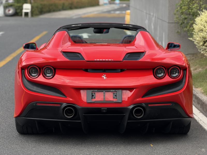 Ferrari F8, 2022 — фото 5 из 9