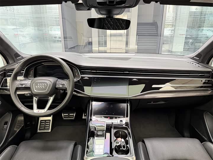 Audi SQ7, 2024 — фото 6 из 9