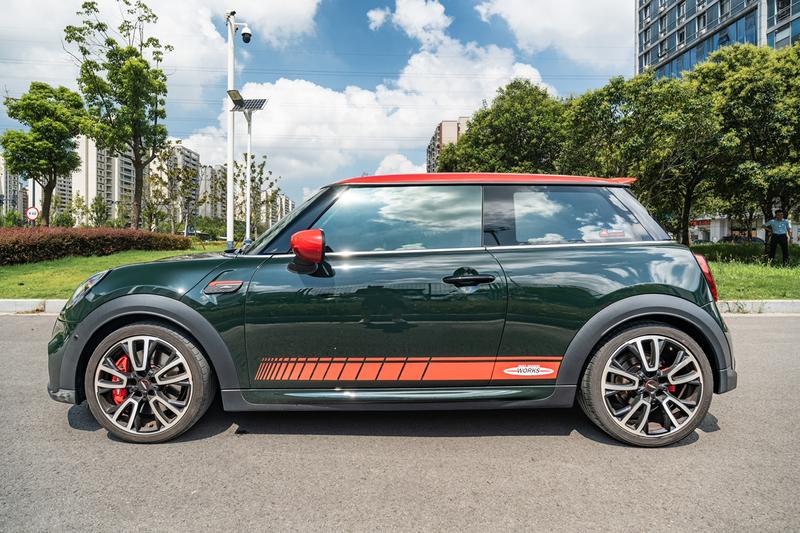 Mini Mini JCW, 2021 — фото 4 из 12