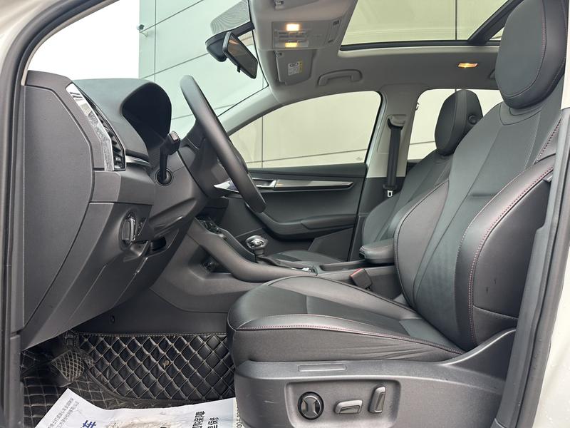 Skoda Karoq, 2024 — фото 9 из 11