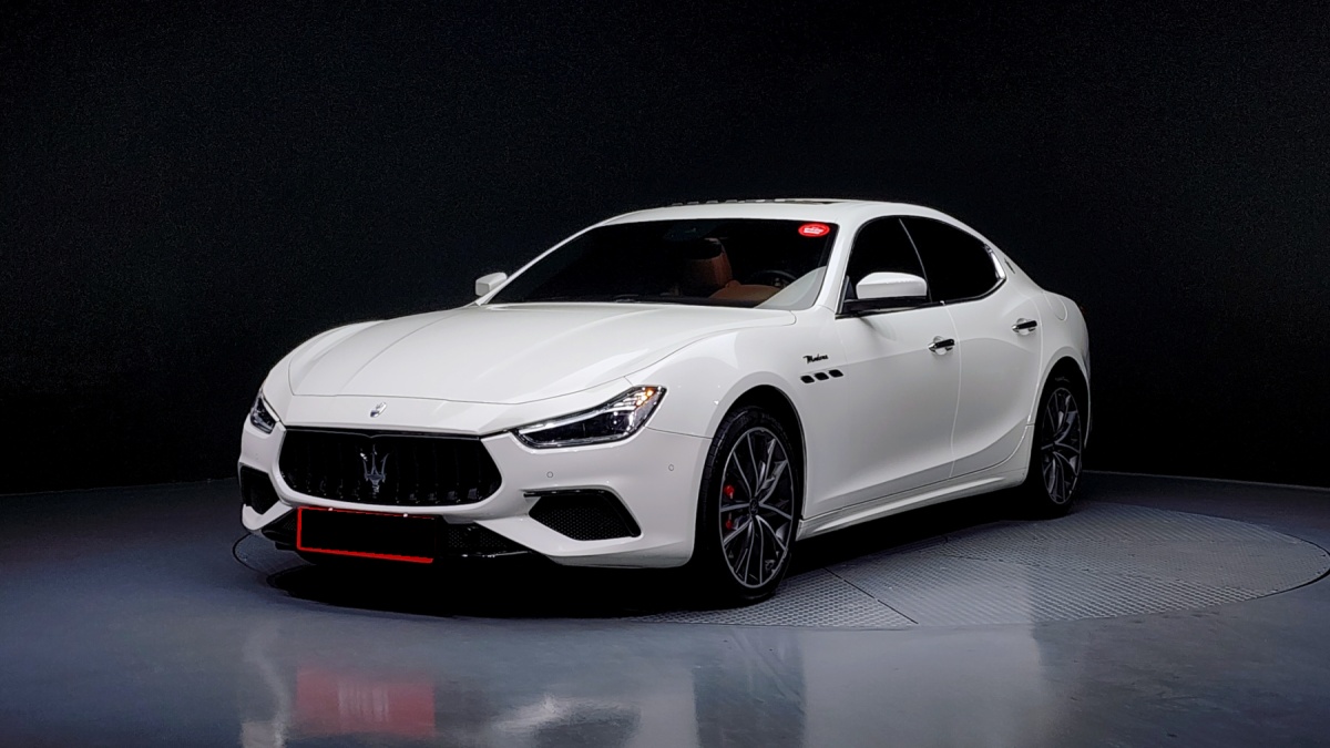 Maserati Ghibli, 2022 — купить в Смоленске под ключ