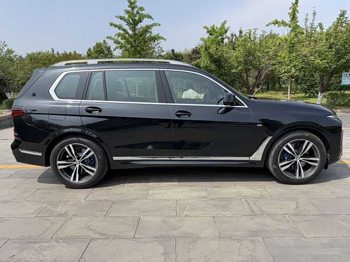 BMW X7, 2026 — фото 8 из 9