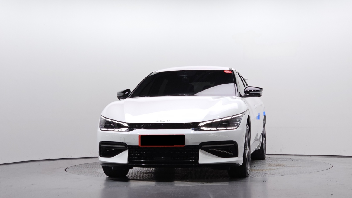 Kia EV6, 2021 — фото 3 из 12
