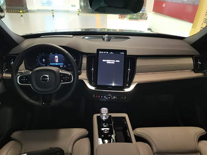 Volvo XC90 Hybrid, 2025 — фото 6 из 9