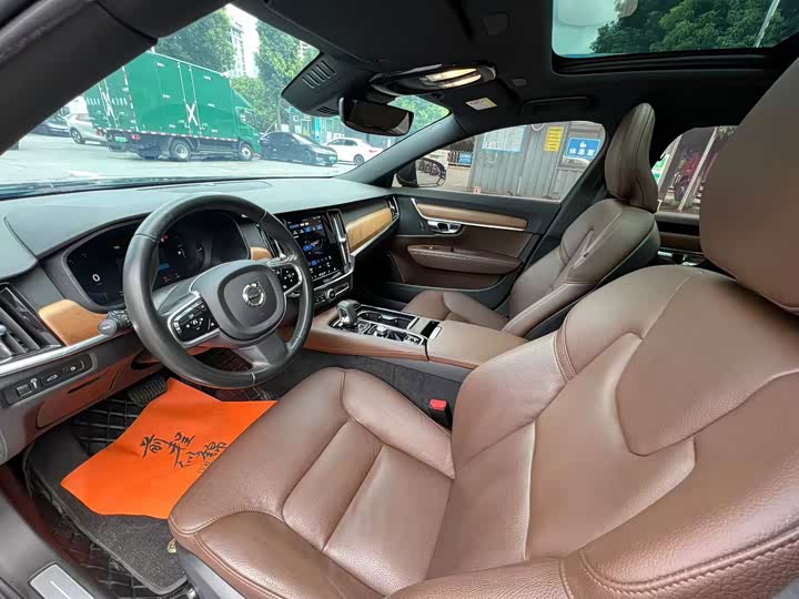 Volvo S90 Hybrid, 2022 — фото 4 из 9