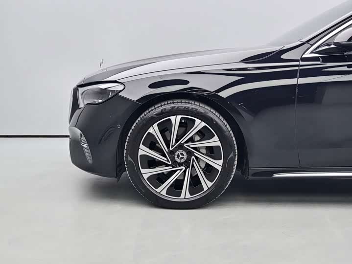 Mercedes-Benz E-Class, 2024 — фото 4 из 9