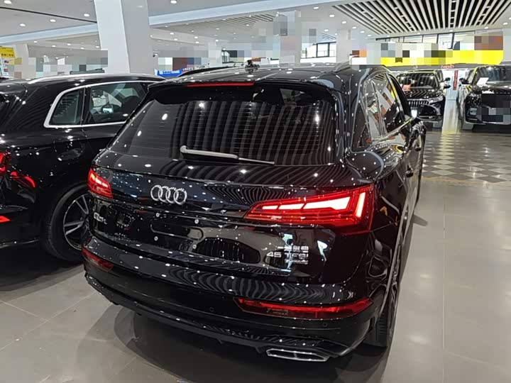 Audi Q5L, 2024 — фото 7 из 9