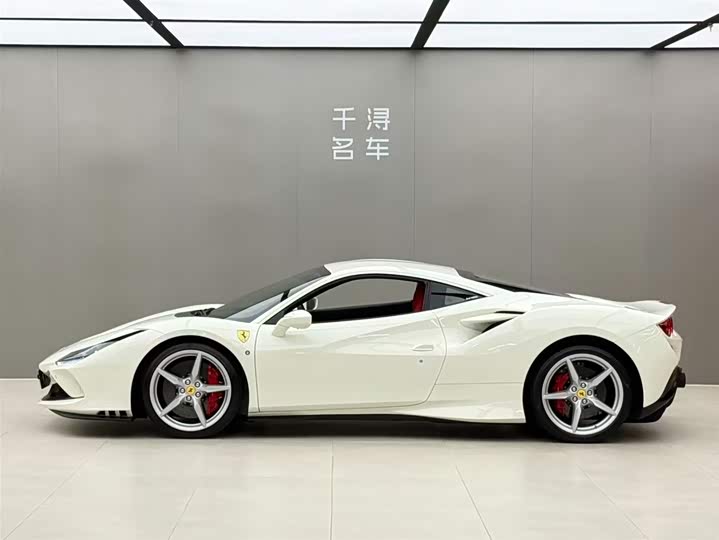 Ferrari F8, 2022 — фото 3 из 9