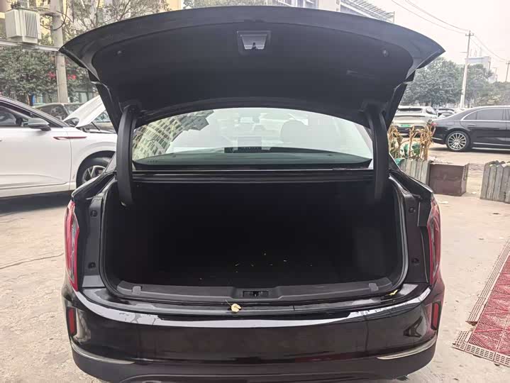 Hongqi E-QM5, 2024 — фото 8 из 9