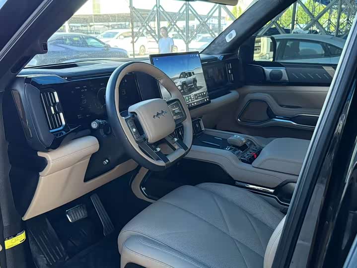 BYD FangChengBao Leopard 8, 2024 — фото 5 из 9