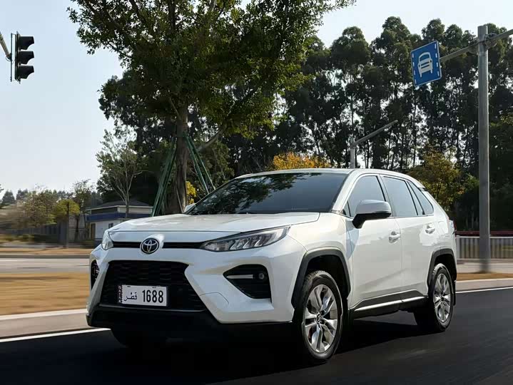 Toyota Wildlander, 2021 — фото 2 из 10