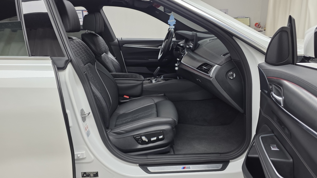 BMW Gran Turismo, 2022 — фото 10 из 12