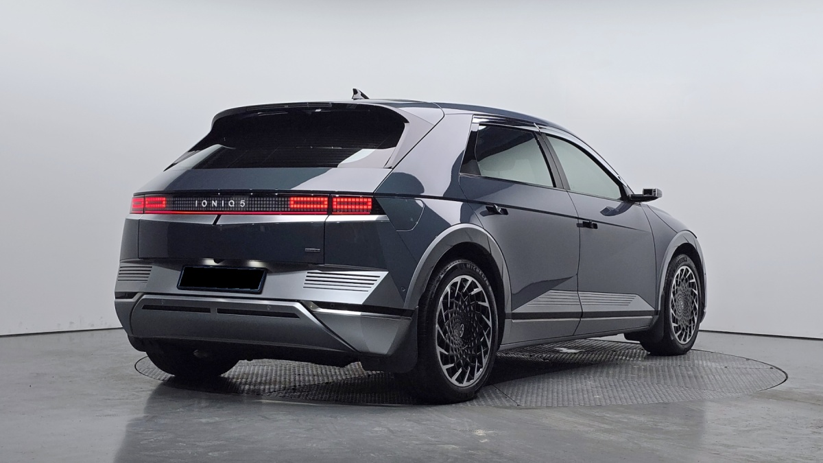 Hyundai Ioniq 5, 2021 — фото 2 из 12