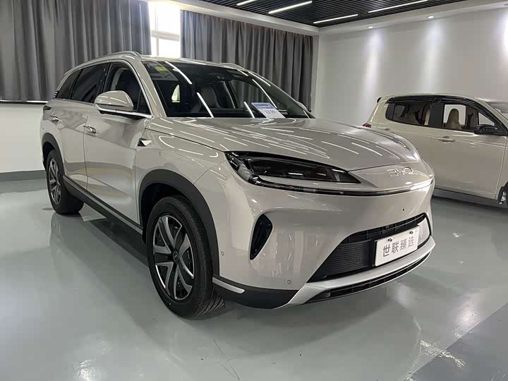 BYD Sea Lion 07 DM-i Hybrid, 2026 — фото 3 из 9